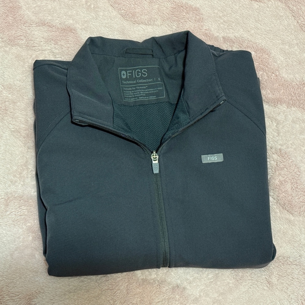 FIGS Sydney scrub jacket in Charcoal